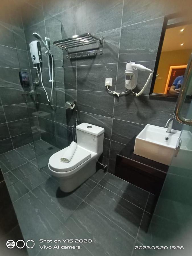 Yee Hotel Permas Jaya Johor Bahru Exterior photo